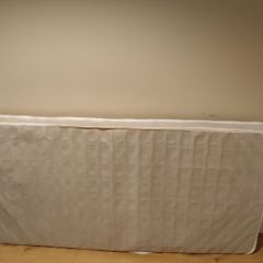 Single bed mattress