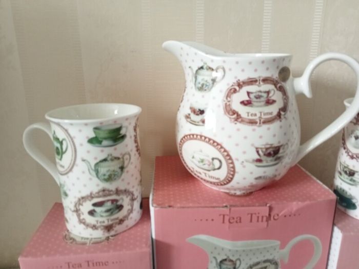 Tea Time Milk Jug and Mugs