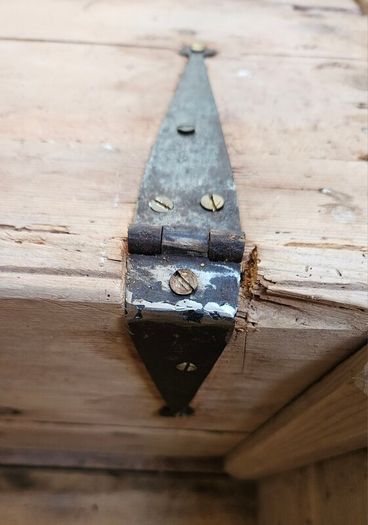 Antique Irish Pine Dowry Chest (Repaired Hinge) - Vernacular Irish Pine Furniture - Antique Irish Blanket Chest - Antique Irish Country Furniture