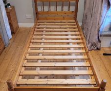 Single pine bed