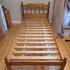 Single pine bed