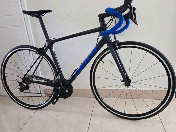 Giant Tcr Advanced Carbon + Campagnolo Zonda Whls
