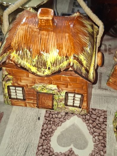 Antique Price & Kensington Cottage Ware Cookie Jar, Postage Available or Collection