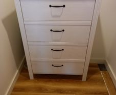 Chest of drawers