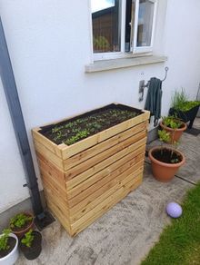Handcrafted Pallet Wood Raised Planter