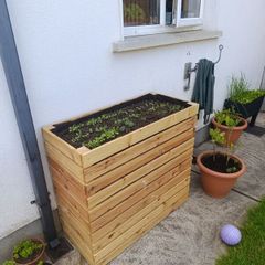 Handcrafted Pallet Wood Raised Planter