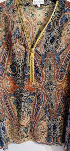 Print Top with front zip detail