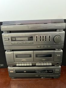 Sharp Stereo System with 2 speakers