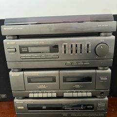 Sharp Stereo System with 2 speakers