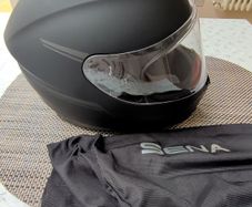 Full face motorbike helmet with comms