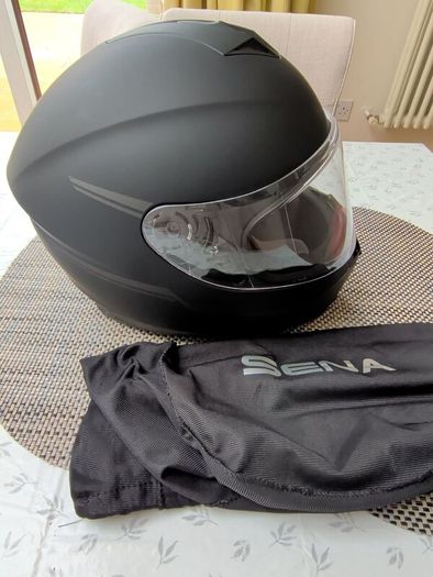 Full face motorbike helmet with comms