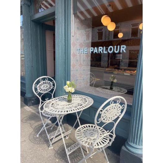 Two seater table and chairs Oval White D906