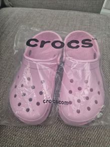 crocs