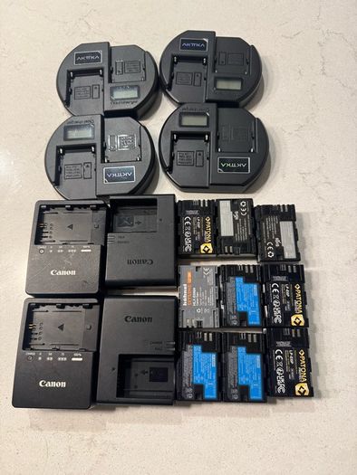 Canon camera battery and Sony np-f fast usb c chargers