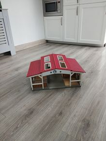 Schleich horse stable/barn