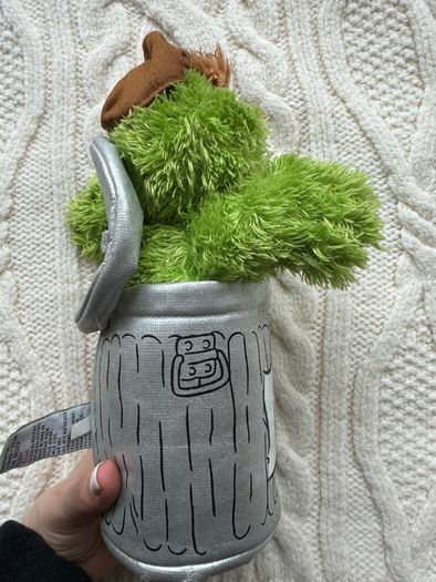 Gund Sesame Street Oscar The Grouch NYC New York City Sanitation Worker DSNY Used Please look at the pictures