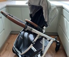 Uppababy Vista V2