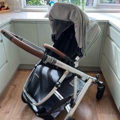 Uppababy Vista V2