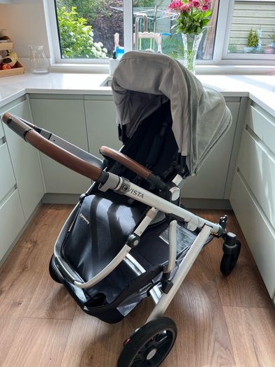 Uppababy Vista V2