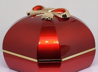 Luxurious Polished LED Lighted Solid box for a chain with a pendant. With Anti-Tarnish Protection (Size - 7x7x6 cm)