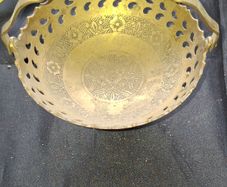 Beautiful Old Brass Trinket Basket featuring a swing handle, pierced shaped cutouts along the scalloped edge, and an engraved floral pattern, Postage Available