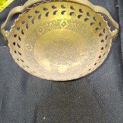 Beautiful Old Brass Trinket Basket featuring a swing handle, pierced shaped cutouts along the scalloped edge, and an engraved floral pattern, Postage Available