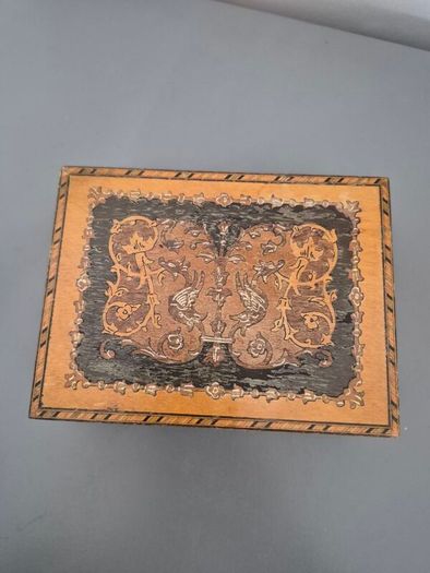Vintage  Wooden Musical Jewellery Trinket Box
