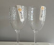 2x Plastic Picnic Honeycomb Design Wine Glasses