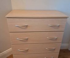 chest of drawers