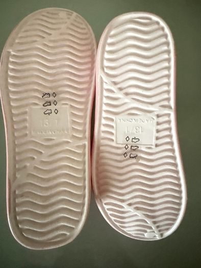 New Leigh Tucker slip on water trainers for beach / pool