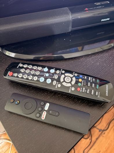 37" Samsung Full HD TV + Xiaomi Mi TV Stick (Smart TV Upgrade)
