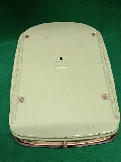 Vintage 1950s Fish Eye-Bathroom Scales ( SLATER  NO 206 )