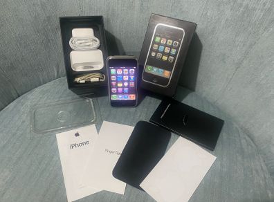 Apple Iphone 2g 1st Generation - 4gb - A1203 Complete Box Set