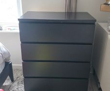 Ikea Malm 4 drawer chest of drawers.