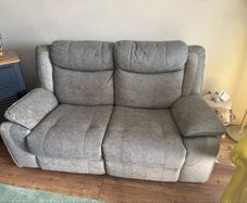 Couch and 2 side chairs one electric recliner