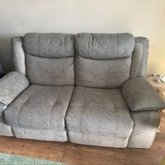 Couch and 2 side chairs one electric recliner