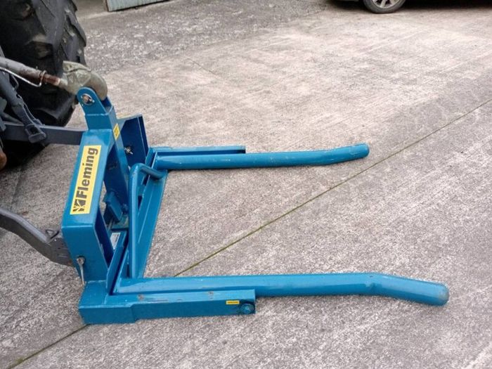 Fleming single bale lifter