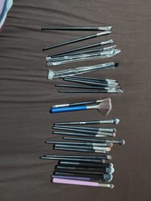 makeup brush