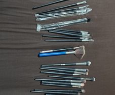 makeup brush