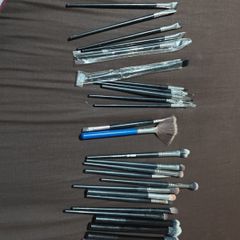 makeup brush