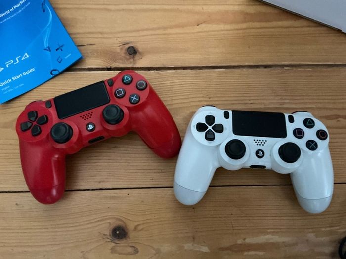 PS4 Console Boxed Glacier White With Additional Controller