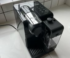 DeLonghi Nespresso Lattissima Touch EN560