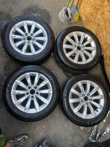 Alloy Wheels with Tyres