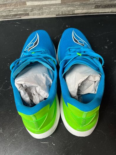 New Saucony Azura