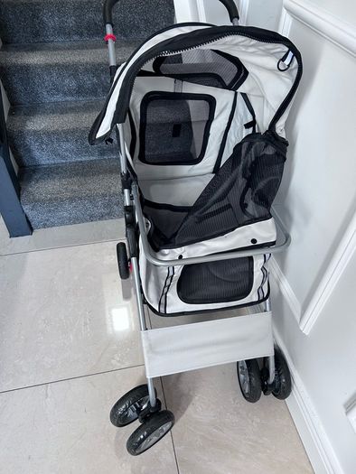 Dog pram