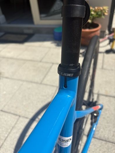 Cube Attain Race - 53cm