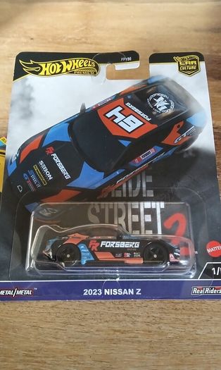 Hot Wheels Premium NISSAN Z New On Card