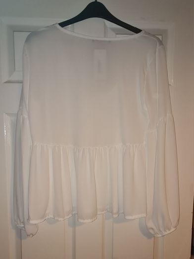 BOOHOO Ivory Top. Size 14. New