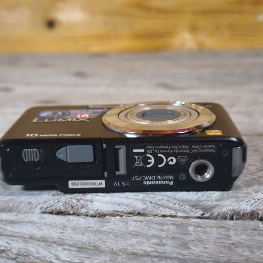 Panasonic Lumix DMC-FS7 10MP Compact Digital Camera Black Leica Lens Fully Works