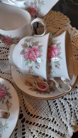"Queen Ann" bone china tea set